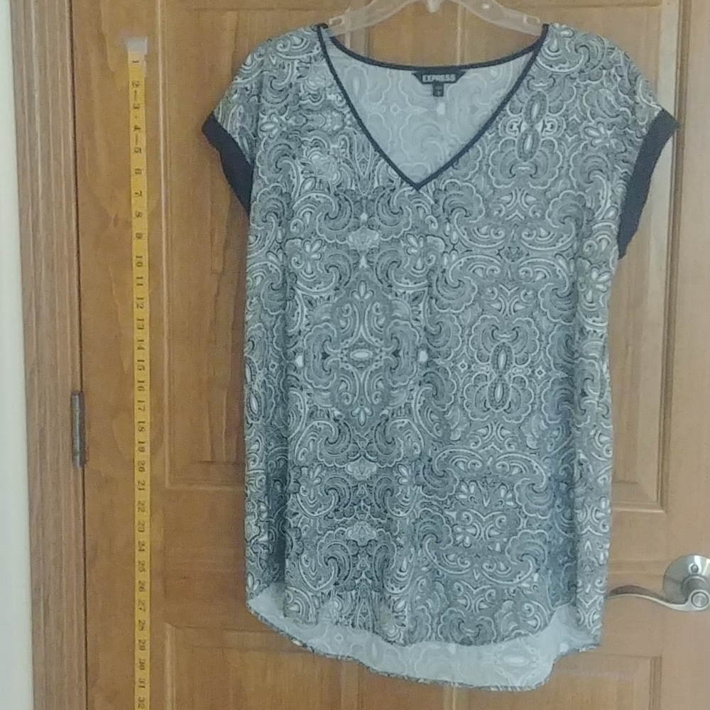 Satin V-neck Tee